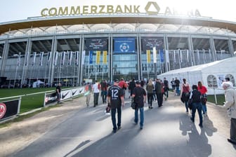 Die Commerzbank-Arena in Frankfurt: In den Wasser-Leitungen des Stadions gibt es immer wieder Probleme mit Krankheitserregern.