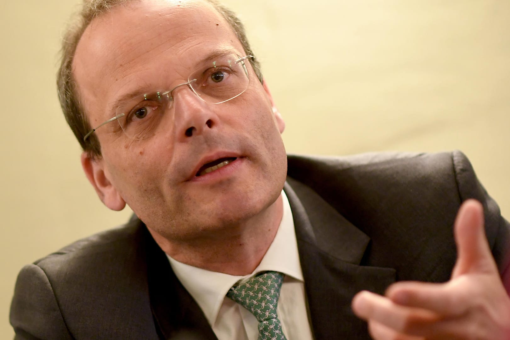 Felix Klein: Aus Sicht des designierten Antisemitismus-Beauftragten der Bundesregierung hat die AfD den Konsens in der Erinnerungskultur aufgekündigt.