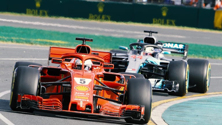 Vettel gegen Hamilton: Auf "RTL UHD" läuft das erste Formel-Eins-Rennen.