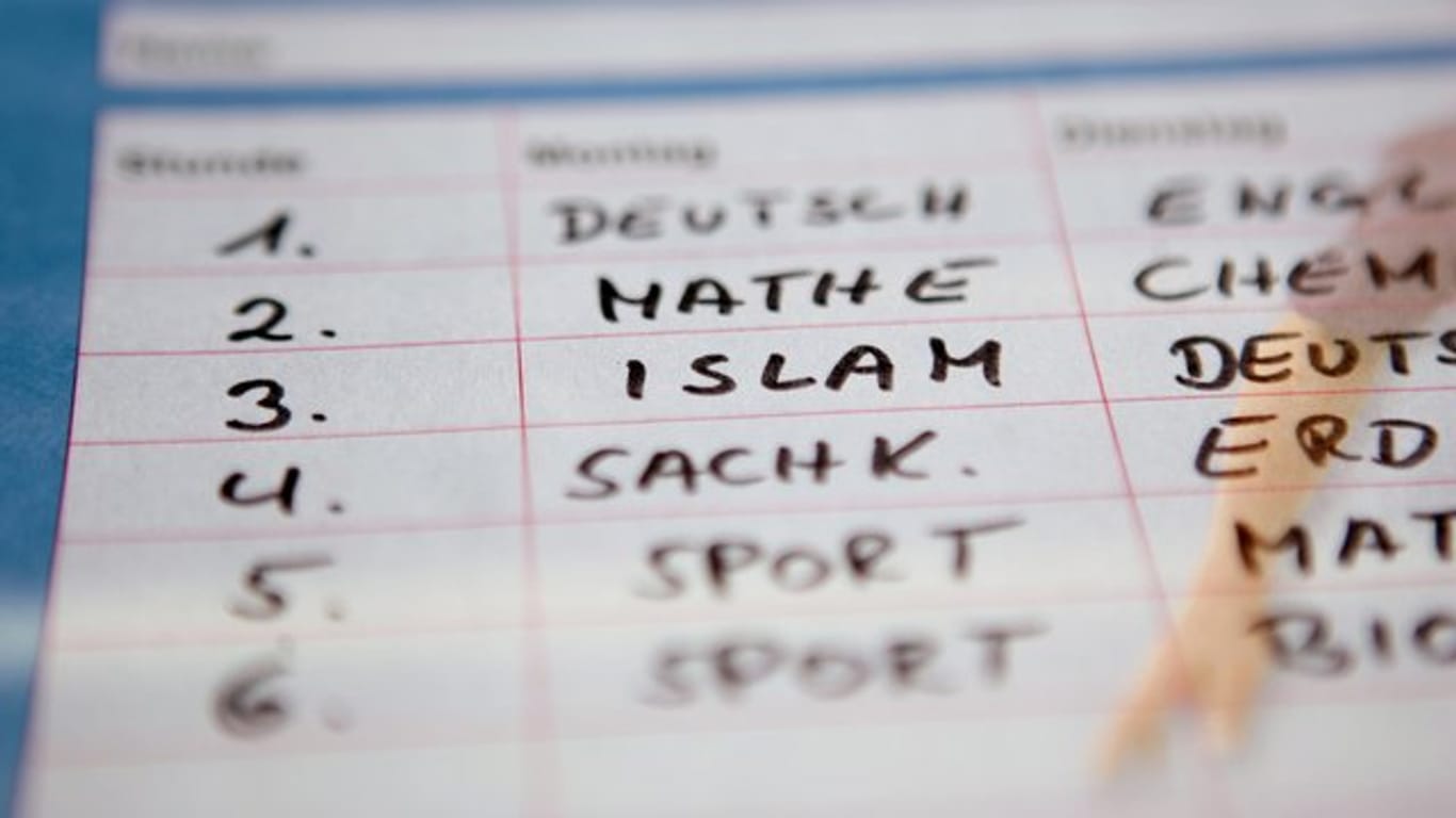 Mehr als 800 Schulen in Deutschland bieten mittlerweile islamischen Religionsunterricht an.