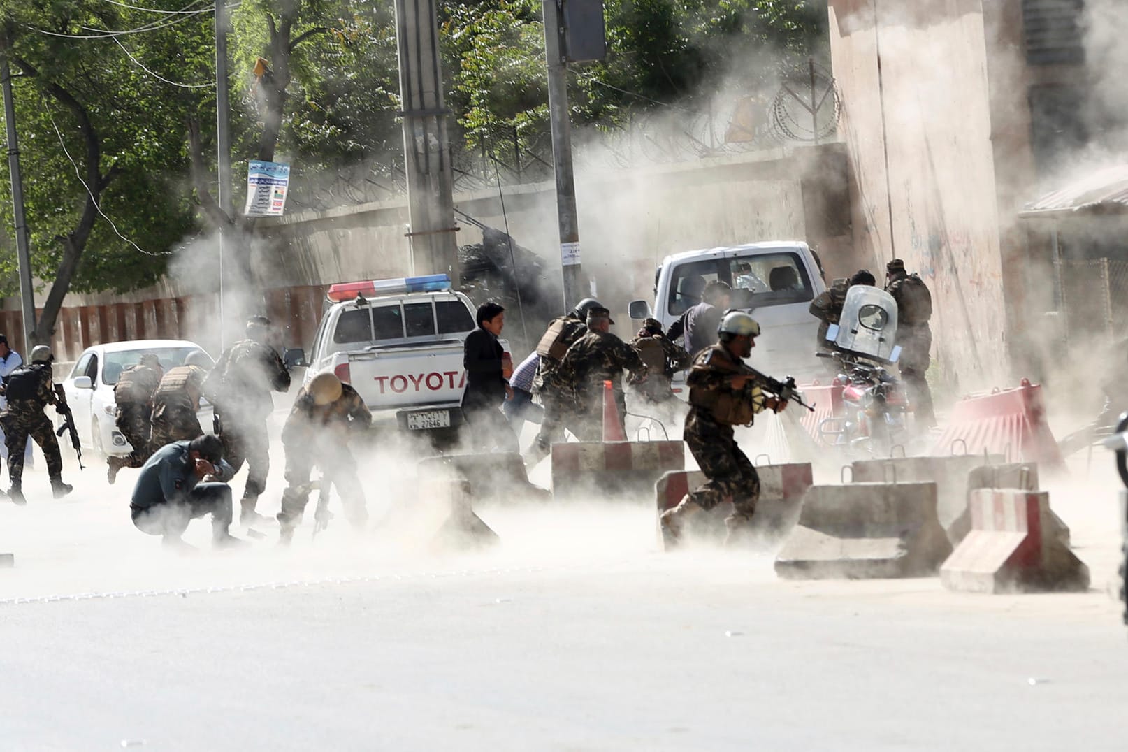 Kabul nach dem Doppel-Selbstmordanschlag am Montagmorgen: mindestens 25 Menschen sind bei der Attacke ums Leben gekommen.