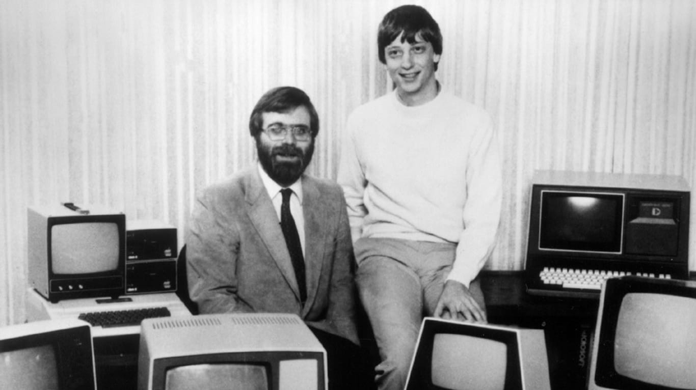 Bill Gates (rechts) mit seinem Geschäftspartner Paul Allen: Gemeinsam gründeten sie 1975 die Softwarefirma Microsoft.