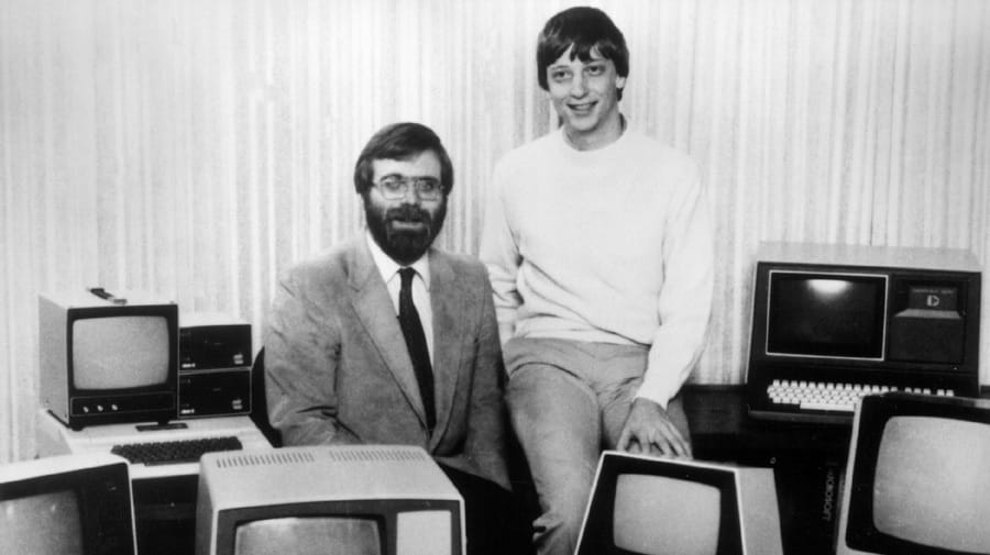 Bill Gates (rechts) mit seinem Geschäftspartner Paul Allen: Gemeinsam gründeten sie 1975 die Softwarefirma Microsoft.