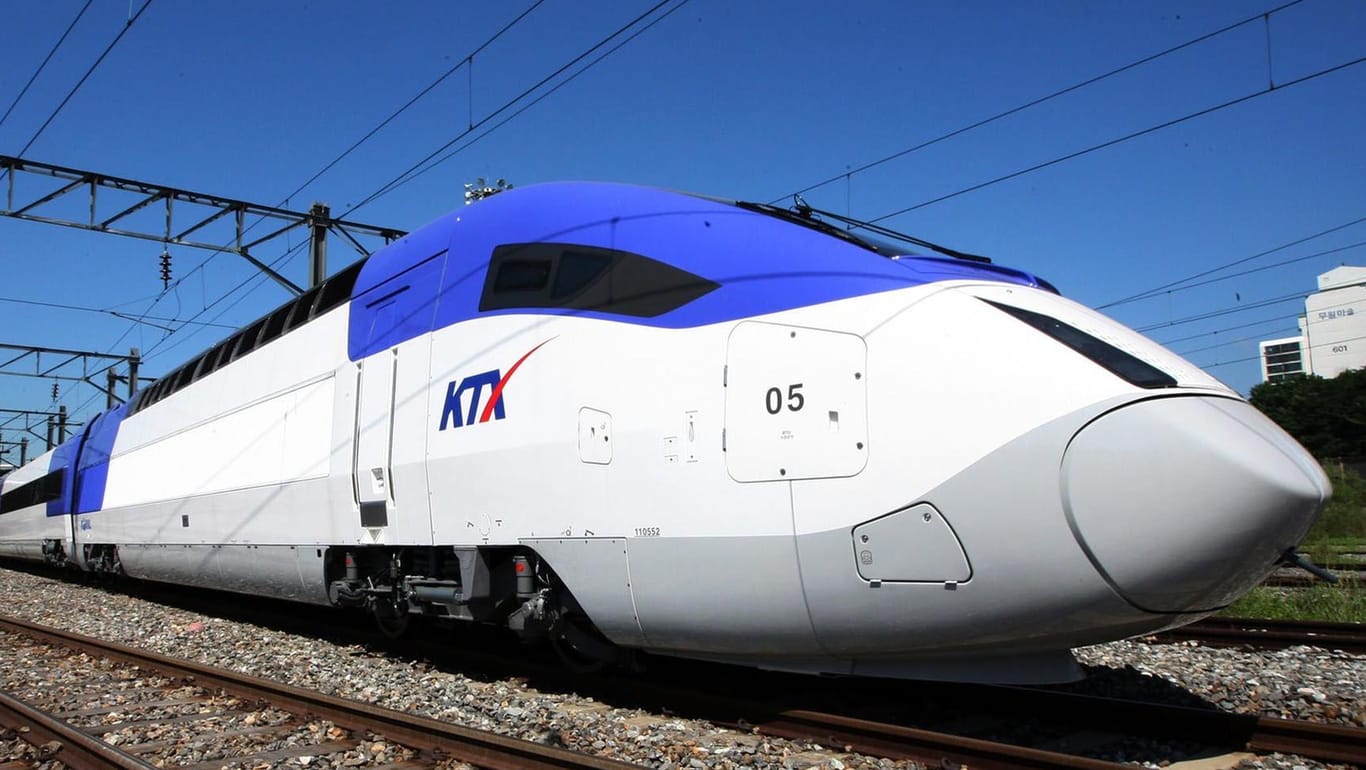 Südkoreas KTX-II: Seit 2010 in Betrieb, fährt er mit bis zu 300 km/h – obwohl er auch schneller sein könnte. Die nächste Generation des KTX soll bis zu 400 km/h schaffen.
