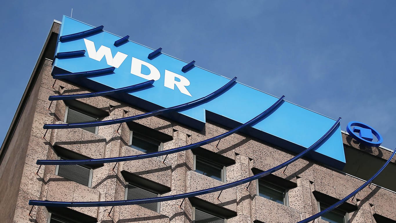 Der WDR in Köln: Ein weiterer Mitarbeiter ist wegen Missbrauchsvorwürfen von dem Rundfunksender freigestellt worden.