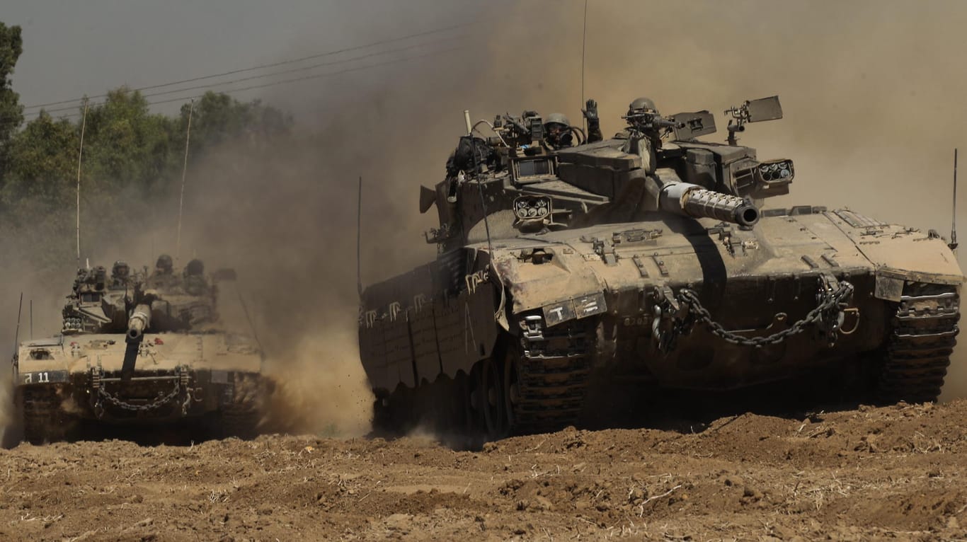 Israelische Panzer im Einsatz: Geheimdienstminister Katz drohte dem Iran mit Konsequenzen, falls das Land sich nicht aus Syrien zurückzieht.