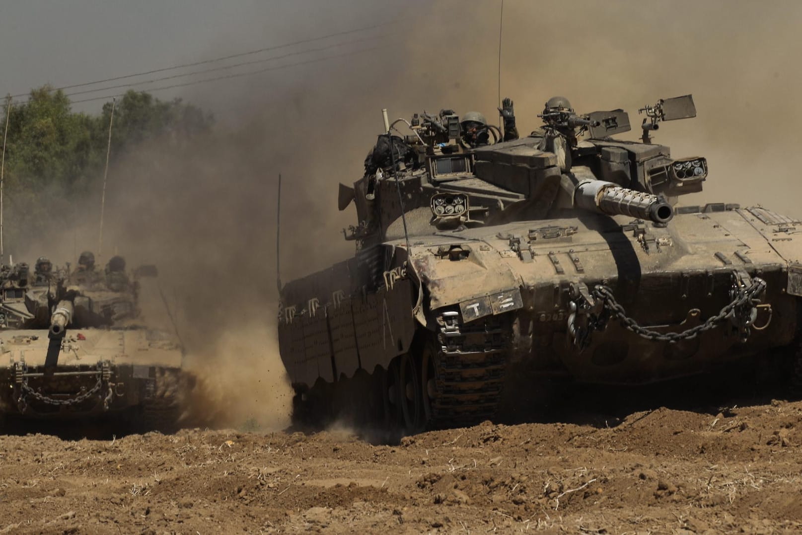 Israelische Panzer im Einsatz: Geheimdienstminister Katz drohte dem Iran mit Konsequenzen, falls das Land sich nicht aus Syrien zurückzieht.