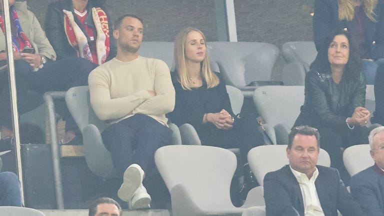 Manuel Neuer auf der Tribüne der Allianz Arena: "An seine Ausstrahlung kommt keiner seiner Stellvertreter heran."
