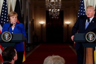 Angela Merkel und Donald Trump im Weißen Haus: Der US-Präsident gibt Europa eine zusätzliche 30-Tage-Frist.
