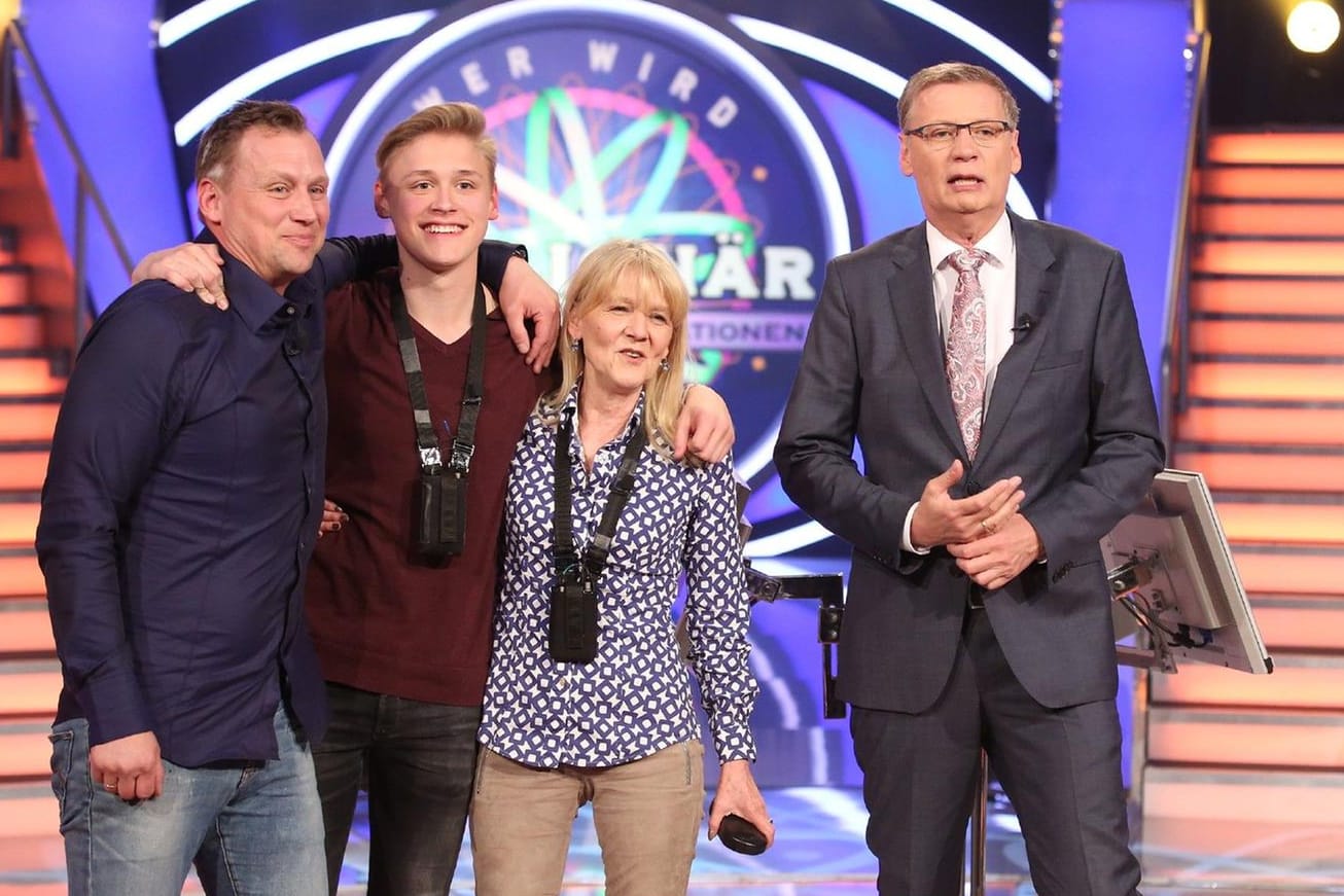 Moderator Jauch mit der Zocker-Familie Pietruszak.