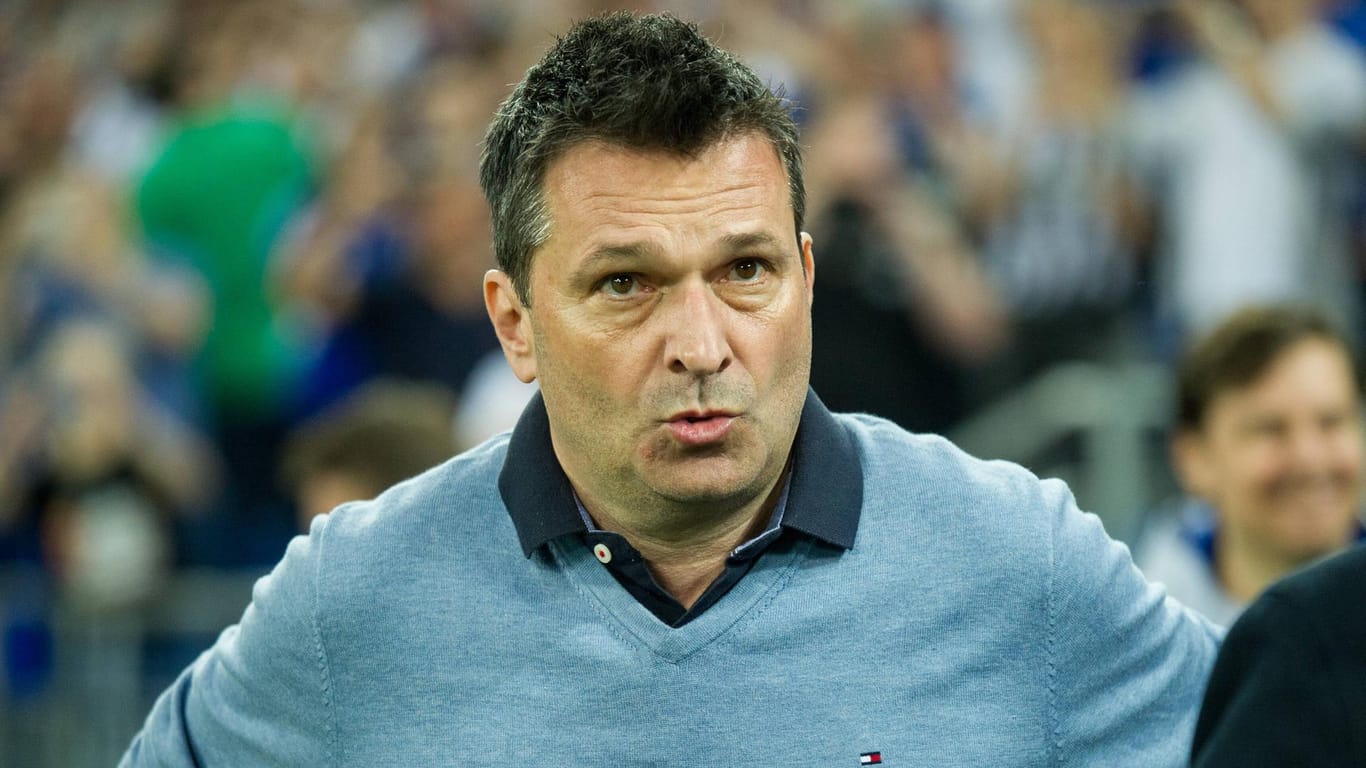 Christian Heidel: Der Schalke-Manager ist von den Aussagen Meyers enttäuscht.
