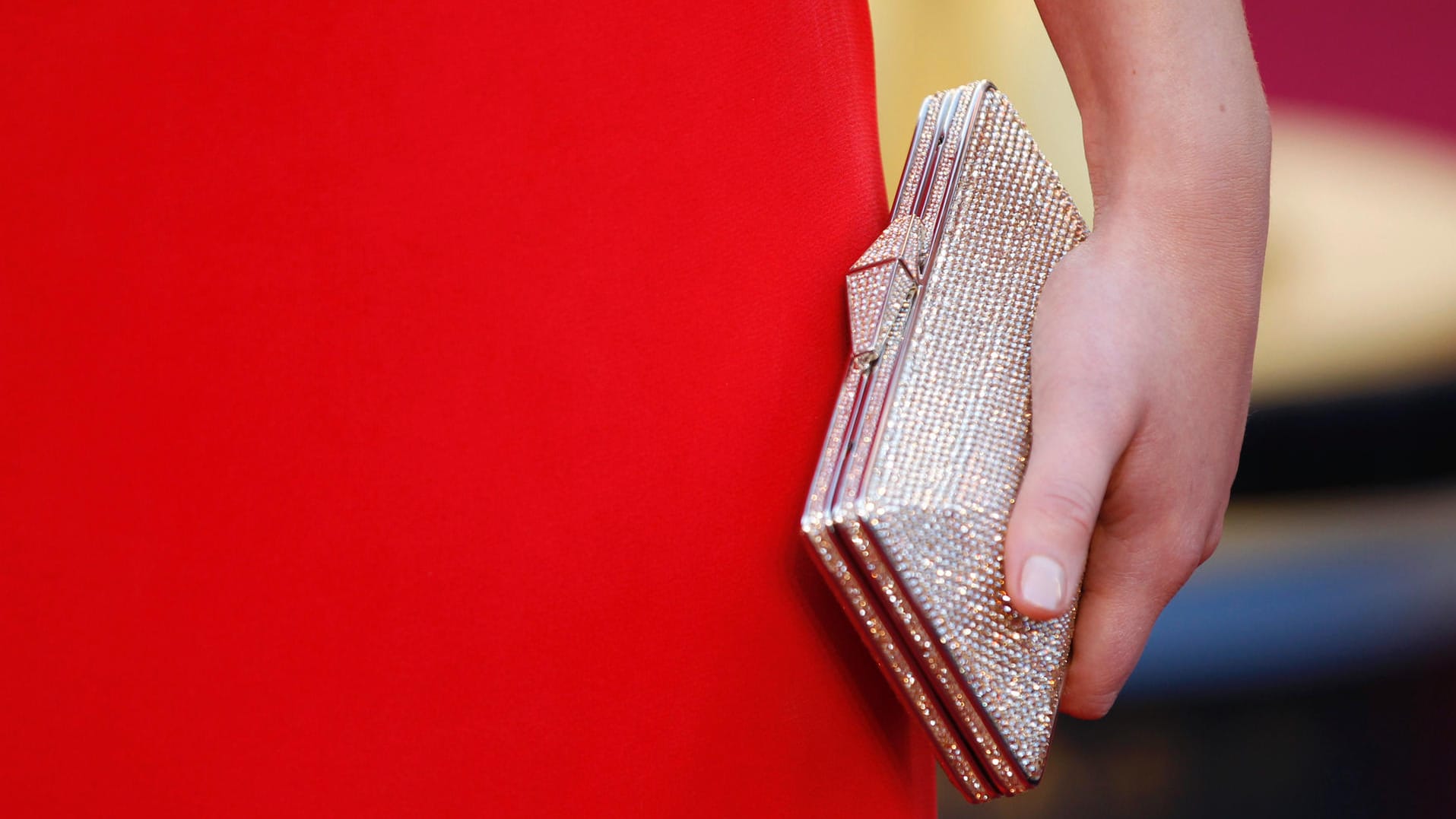 Eine Clutch von Judith Leiber getragen von der Schauspielerin Jennifer Lawrence: Die Designern starb am Samstag.