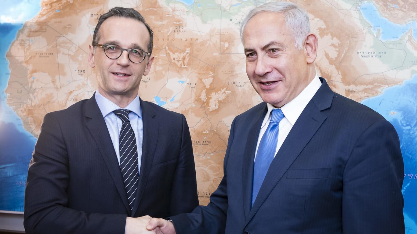 Außenminister Heiko Maas und Israels Ministerpräsident Benjamin Netanjahu im vergangenen März in Israel: Israel müsse der IAEA Zugang zu ihren Informationen geben, sagte Maas.