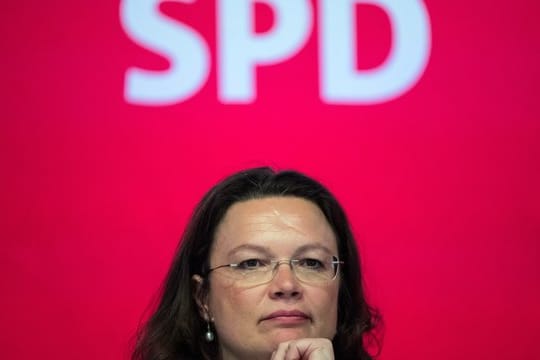 Die SPD-Vorsitzende und frühere Arbeitsministerin Andrea Nahles will eine Milliarden-Rücklage der Arbeitslosenversicherung in den Arbeitsmarkt investieren.