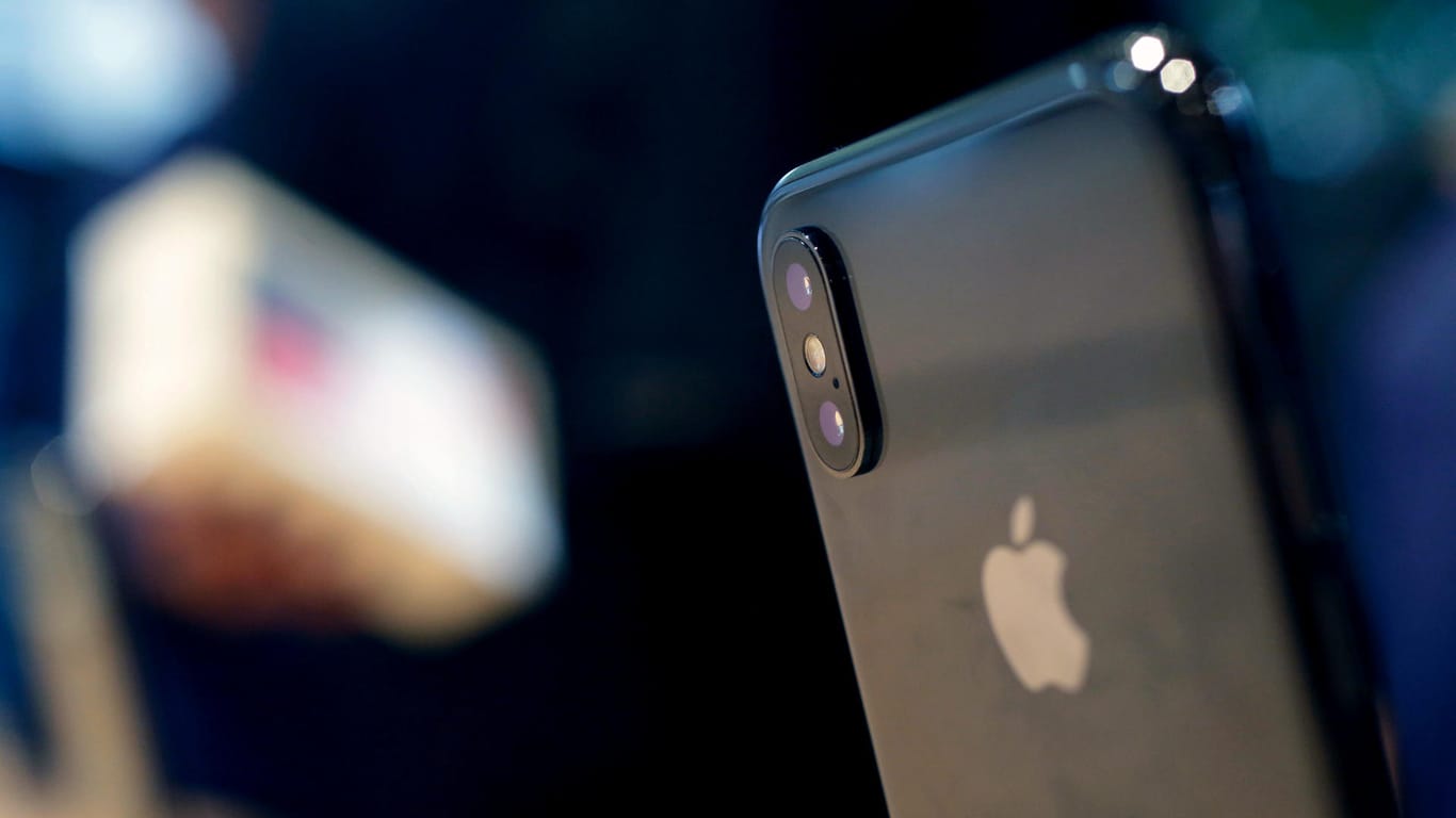 Ein Apple iPhone X: Apple hat seine Quartalszahlen für die ersten drei Monate des neuen Jahres veröffentlicht.