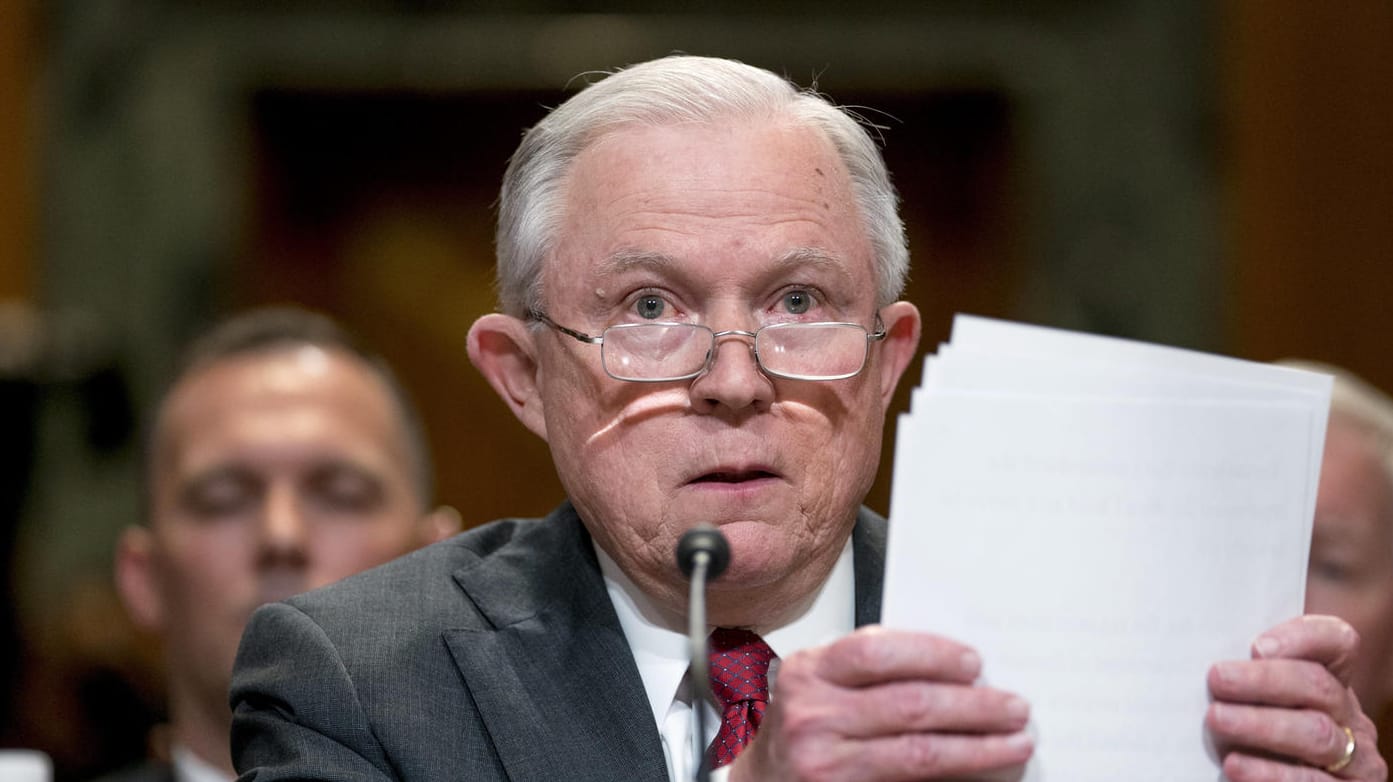 Jeff Sessions: Die US-Regierung verschärft künftig das Asylrecht für Lateinamerikaner. Jeff Sessions: Die US-Regierung verschärft künftig das Asylrecht für Lateinamerikaner.
