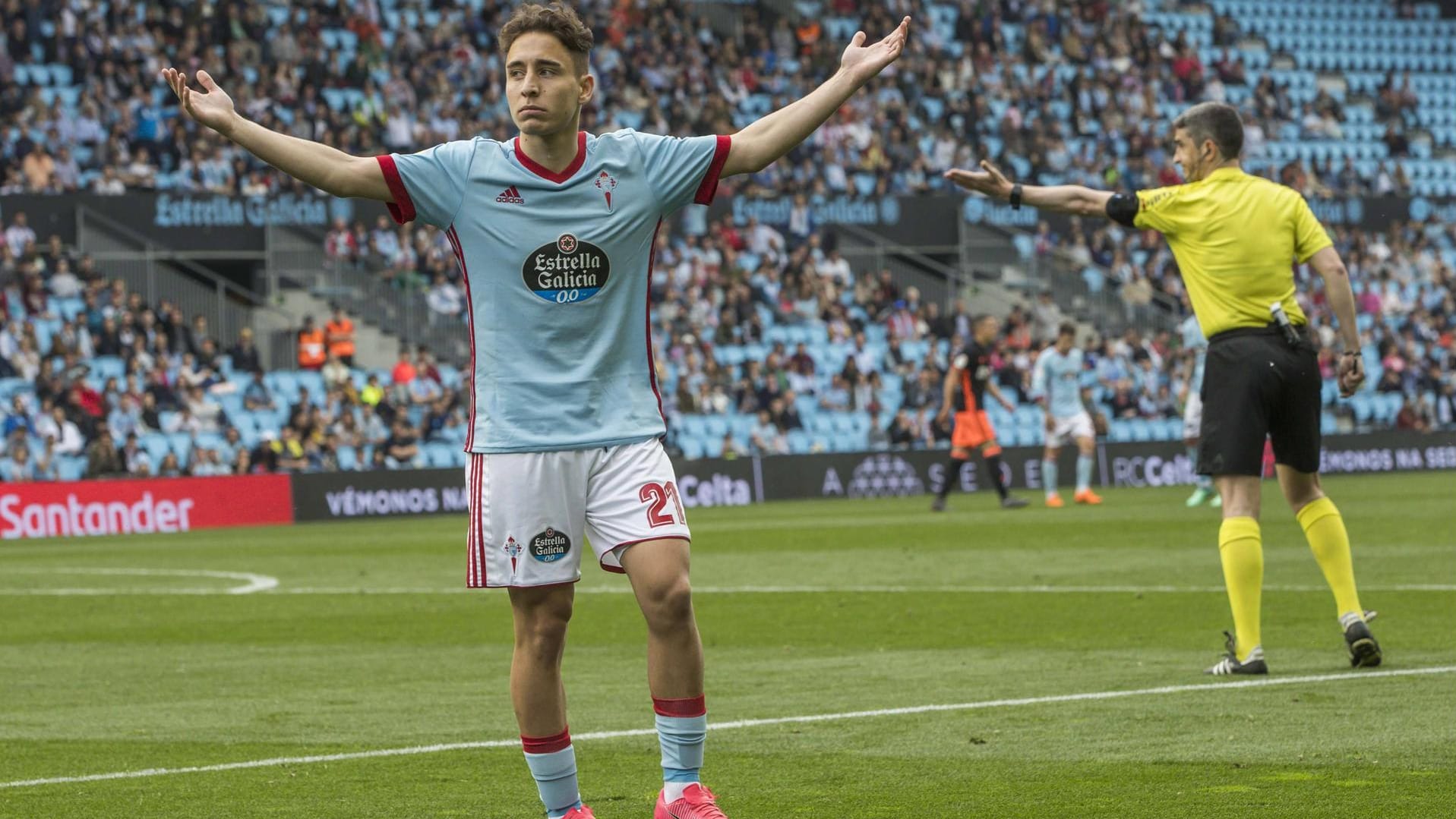 Ratlos: Emre Mor absolvierte in dieser Saison 27 Partien bei Celta Vigo. Nun wurde er suspendiert.