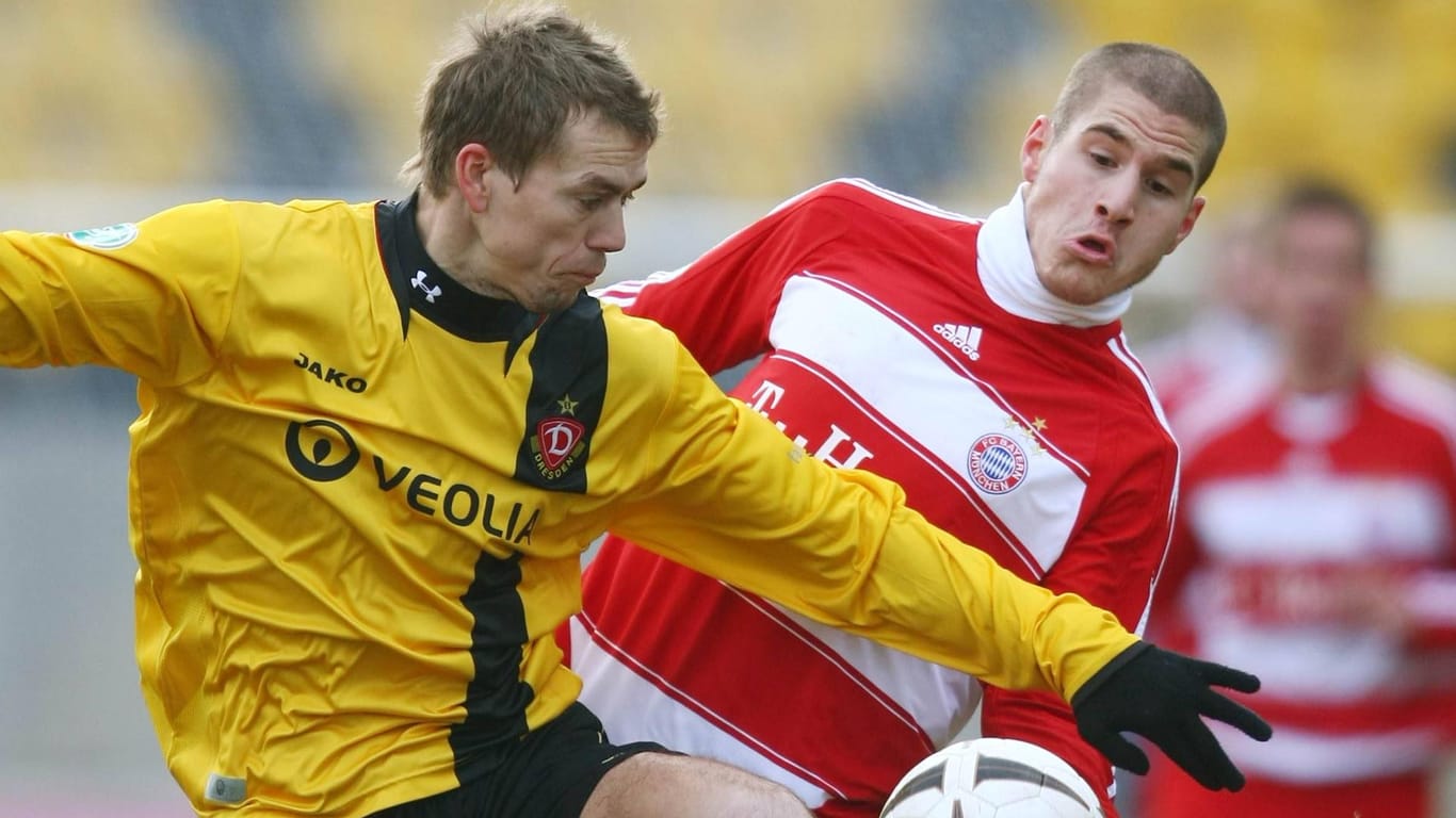 Pergl (l.) im Duell mit Bayerns Reserve-Stürmer Yilmaz im Februar 2009: Der Innenverteidiger spielte in der 2. und 3. Liga für Dynamo Dresden.