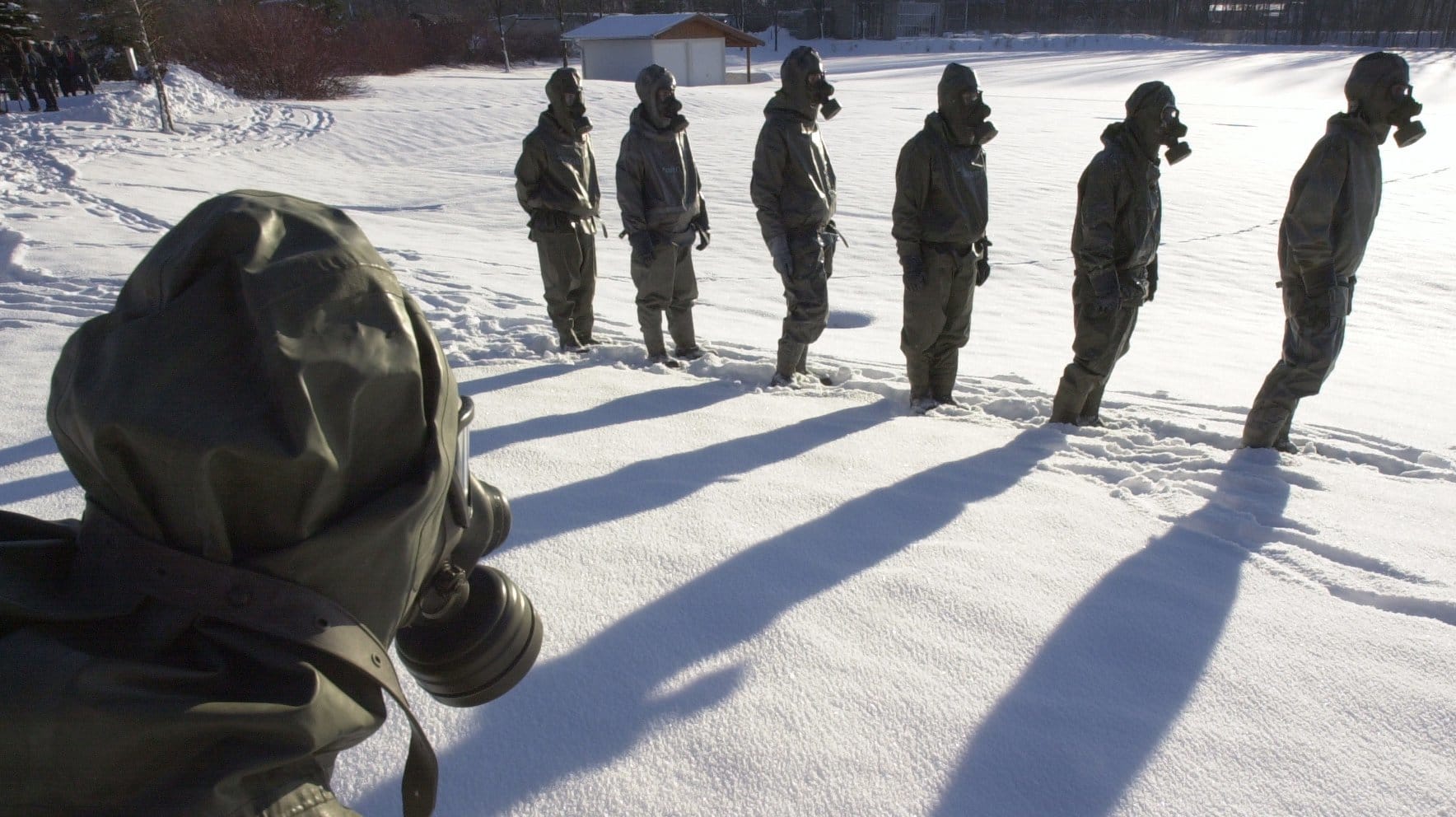 Soldaten einer ABC-Abwehreinheit bei einer Übung in Sonthofen: Die Bundeswehr soll in den sechziger Jahren versucht haben, Chemiewaffen zu besorgen und im Ernstfall auch einzusetzen.