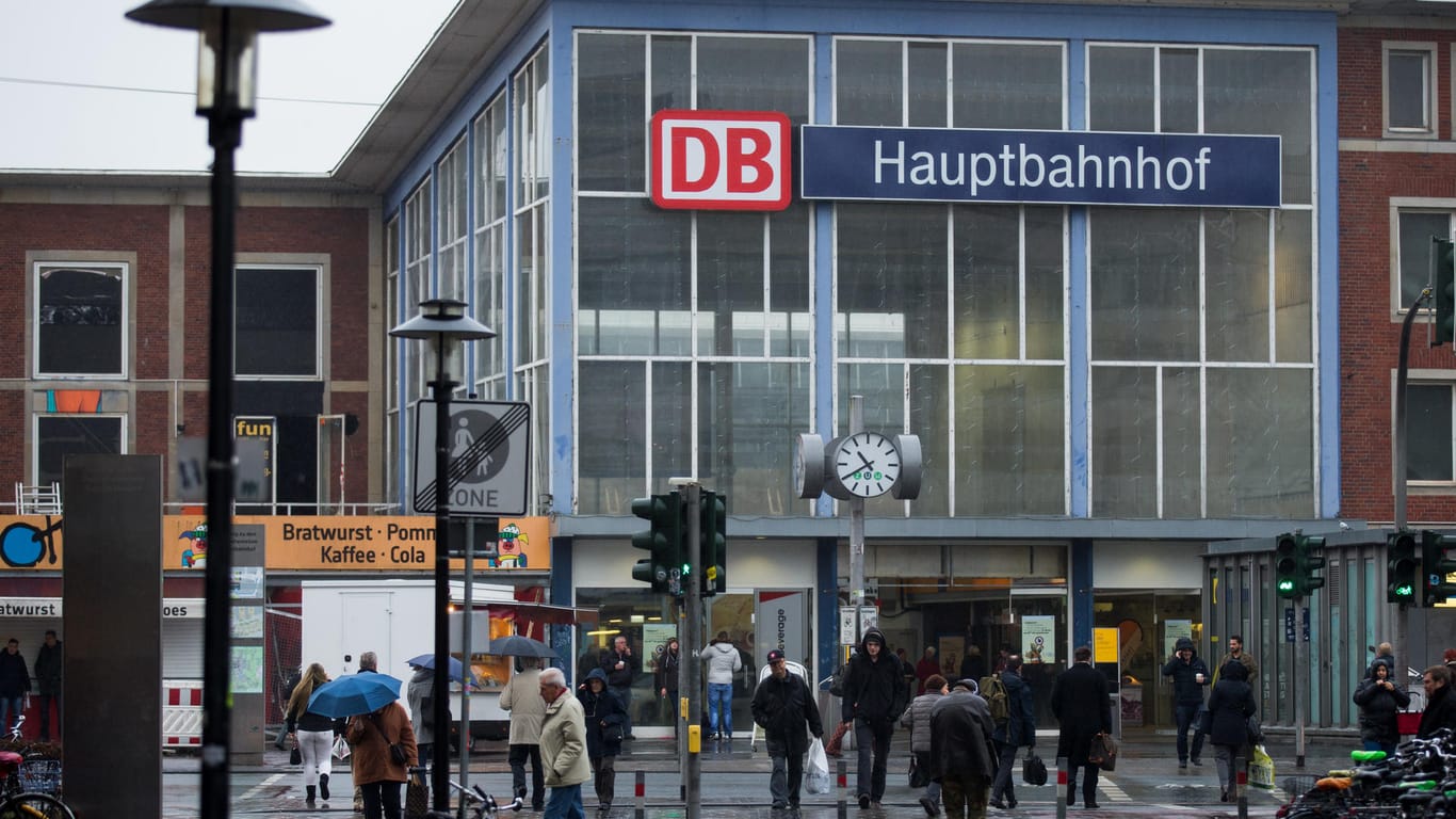 Der Hauptbahnhof von Münster: Hier griff ein Betrunkener Menschen mit einer Rakete an.
