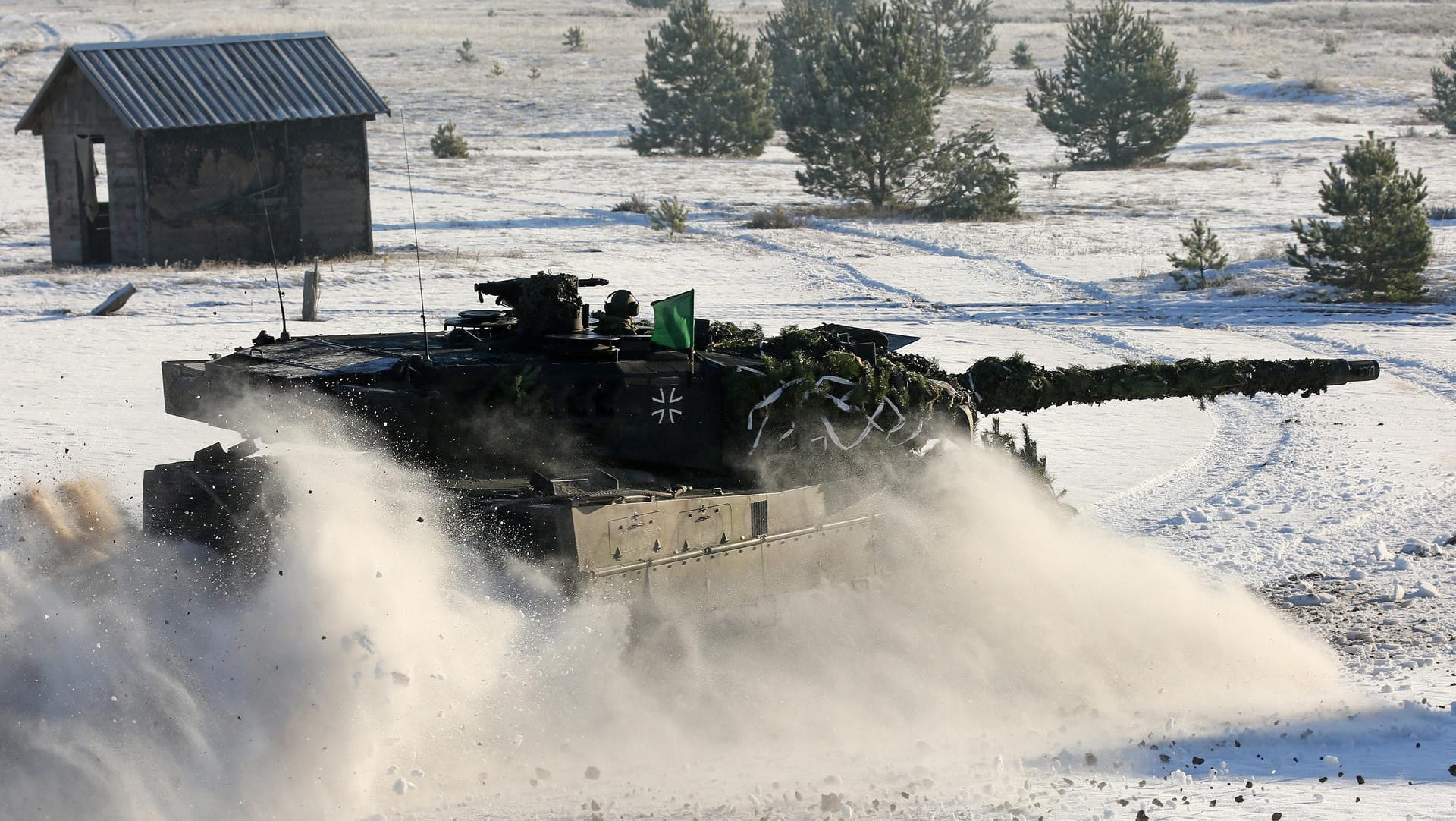 Leopard-Panzer auf dem Truppenübungsplatz Jägerbrück bei Torgelow: Die klassische Landesverteidigung soll wieder wichtiger werden.