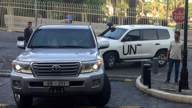 Die OPCW ist eine unabhängige internationale Organisation, arbeitet aber eng mit den Vereinten Nationen zusammen. Die OPCW ist eine unabhängige internationale Organisation, arbeitet aber eng mit den Vereinten Nationen zusammen.