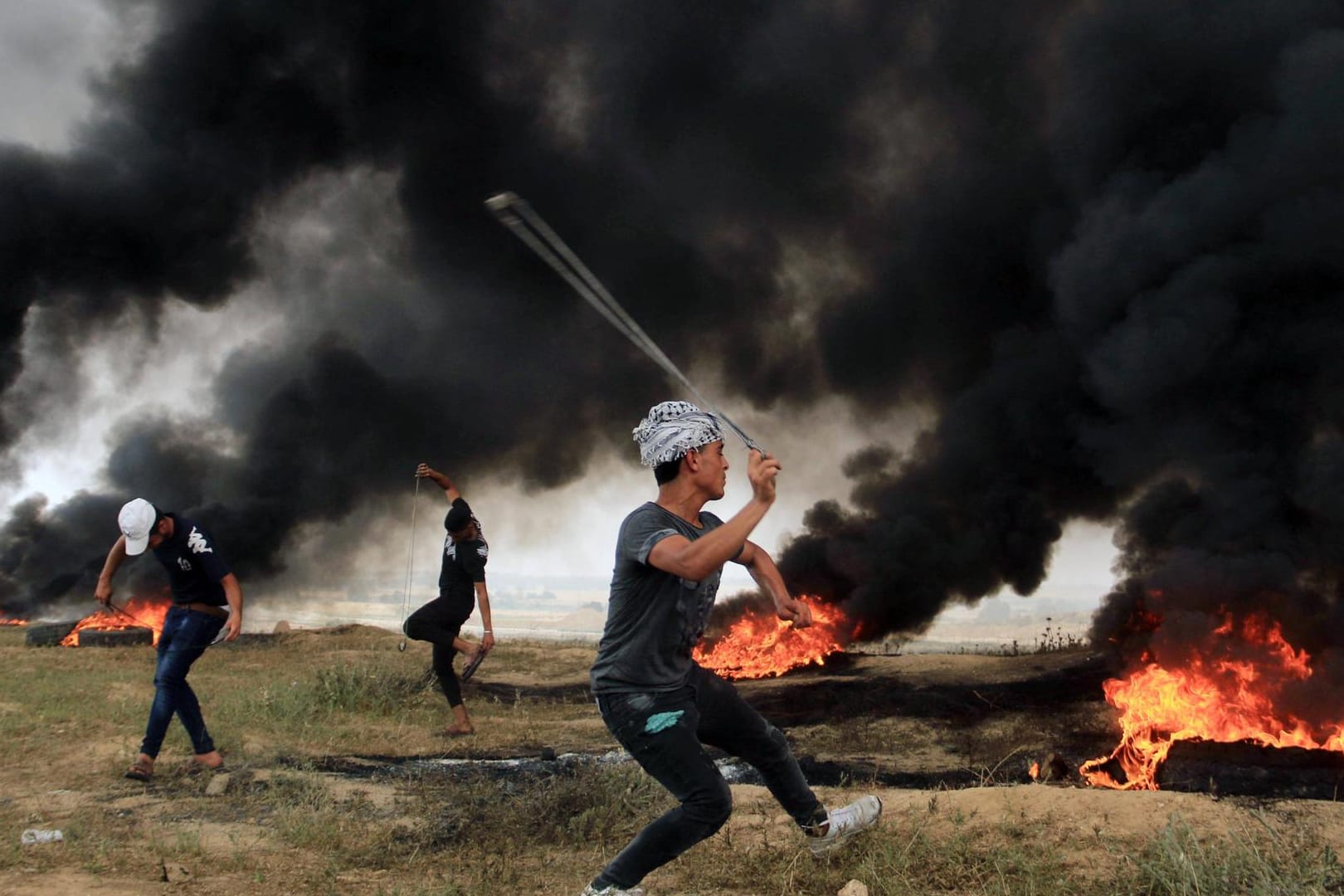 Gewalt bei Protesten an der Gaza-Israel-Grenze: Bei erneuten Demonstrationen wurden 350 Palästinenser verletzt.