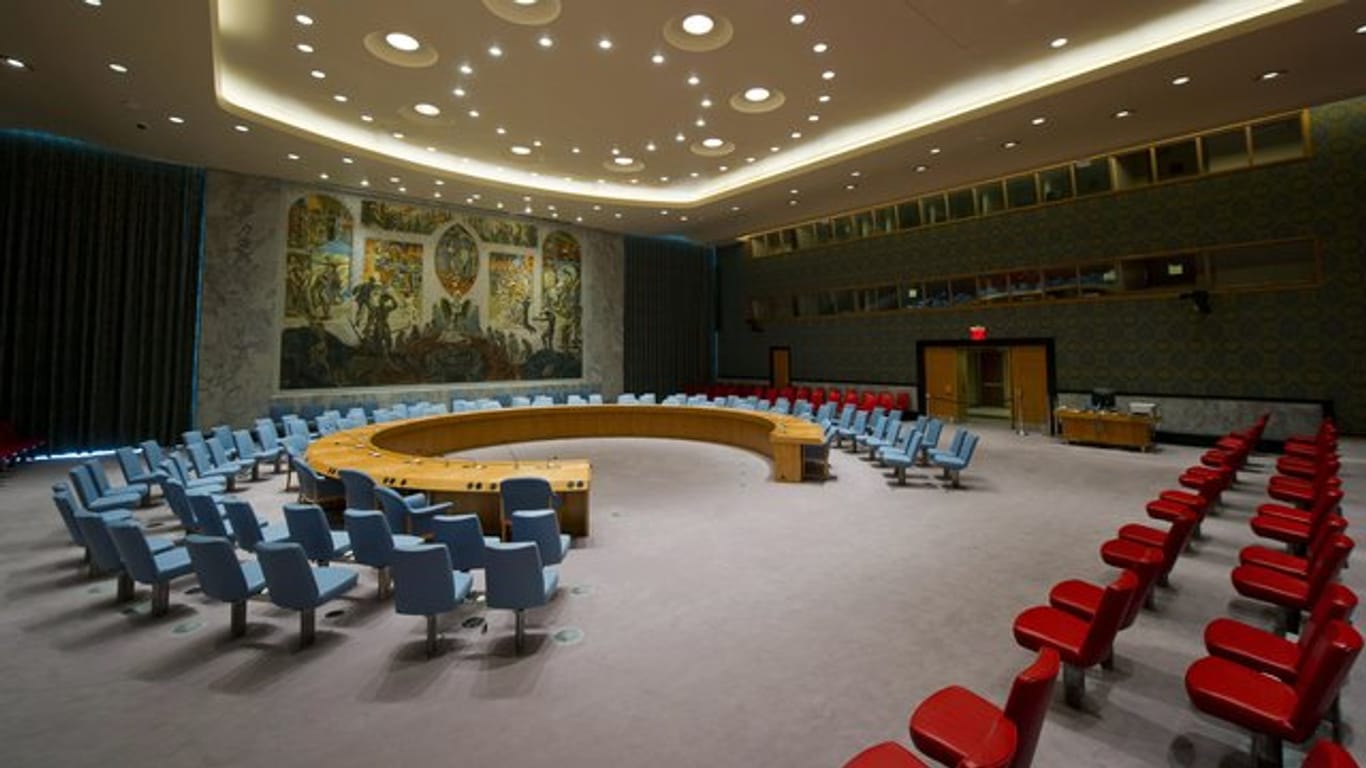 Der Saal des UN-Sicherheitsrats in New York: Dem Weltsicherheitsrat gehören die fünf Vetomächte USA, Russland, China, Großbritannien und Frankreich sowie zehn wechselnde Mitglieder an.