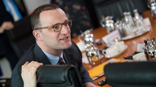 Sieht im Koalitionsstreit um das Werbeverbot für Schwangerschaftsabbrüche noch keine Einigung: Bundesgesundheitsminister Jens Spahn. Sieht im Koalitionsstreit um das Werbeverbot für Schwangerschaftsabbrüche noch keine Einigung: Bundesgesundheitsminister Jens Spahn.