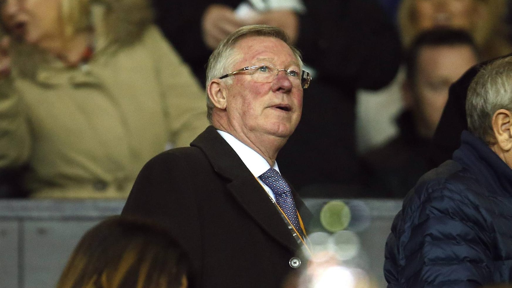 Sir Alex Ferguson war 27 Jahre Trainer von Manchester United. Seit dem Ende seiner Trainerkarriere 2013 ist er als Gast im Stadion, so wie hier in der Europa League. Sir Alex Ferguson war 27 Jahre Trainer von Manchester United. Seit dem Ende seiner Trainerkarriere 2013 ist er als Gast im Stadion, so wie hier in der Europa League.