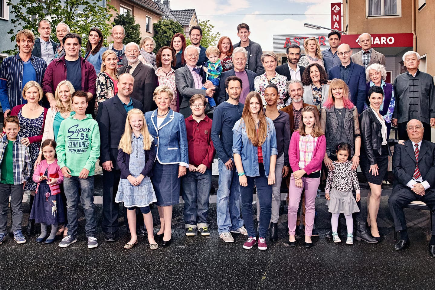 Der Cast der "Lindenstraße": Einer dieser Stars verlässt die Serie noch in diesem Jahr.
