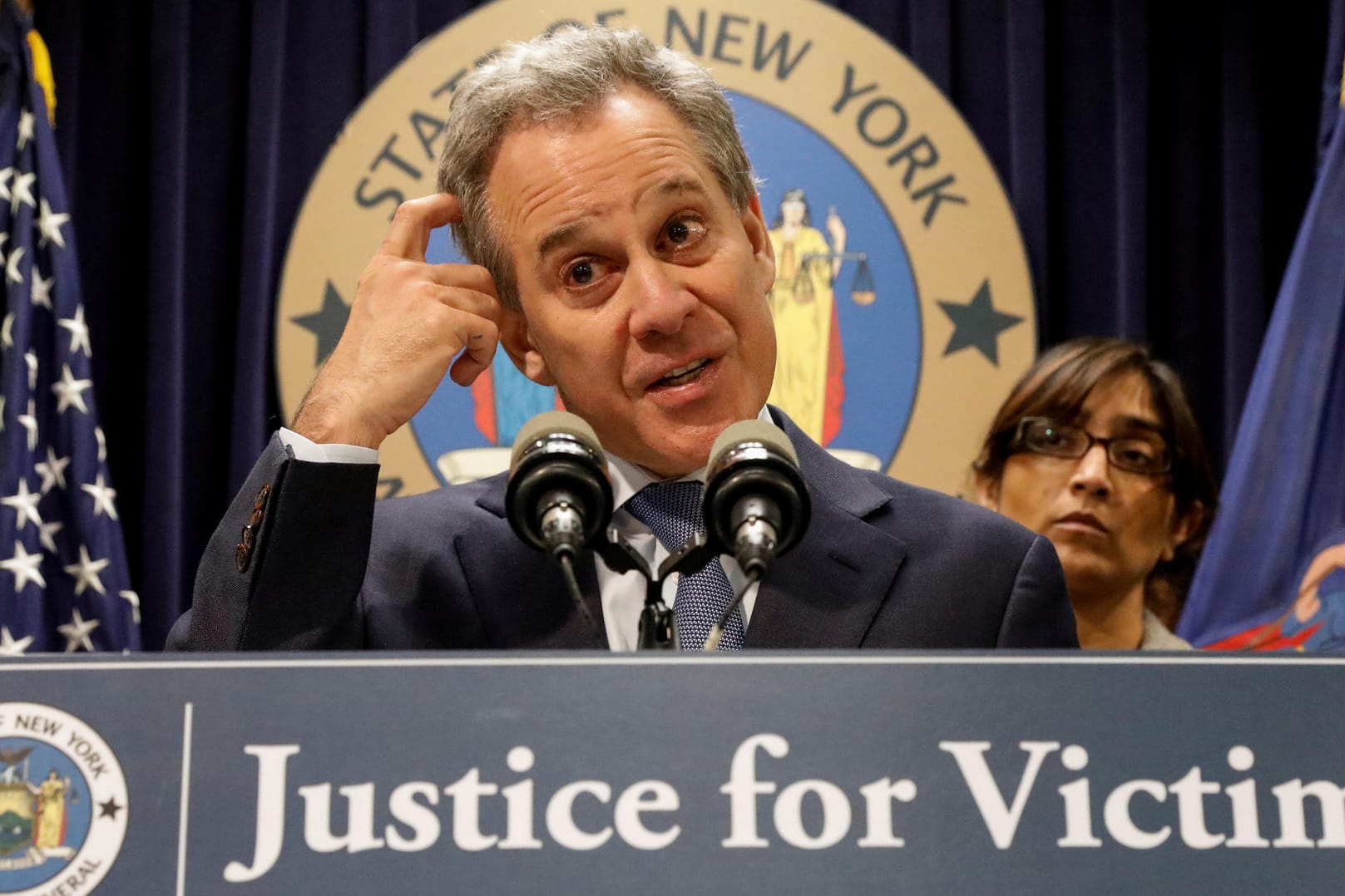 New Yorks Generalstaatsanwalt Eric Schneidermann: Nach Missbrauchsvorwürfen von vier Frauen räumt der Politiker der Demokraten seinen Posten.
