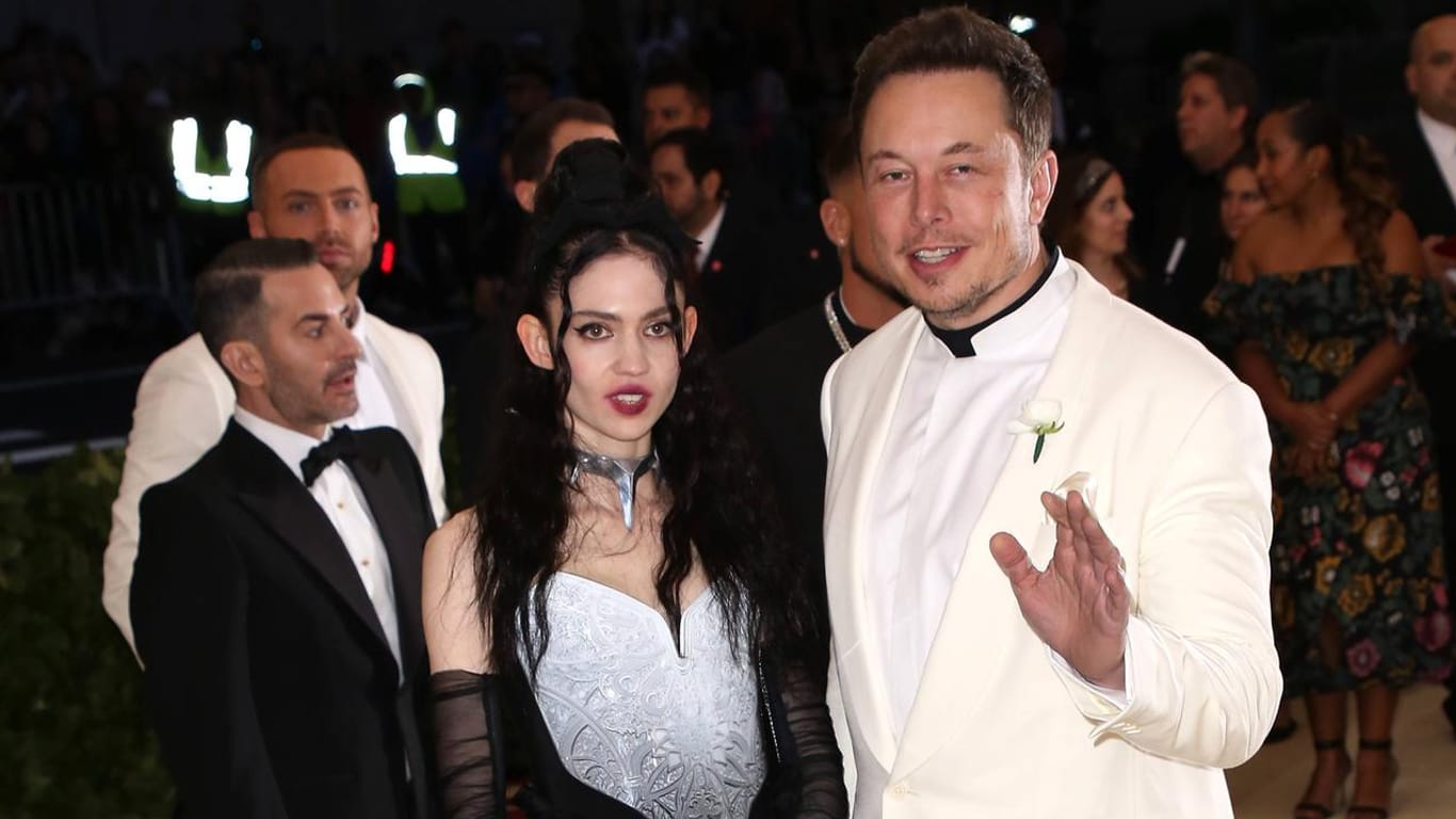 Ein ungleiches Paar: Sängerin Grimes und Tesla-Boss Elon Musk zeigen sich erstmals öffentlich.