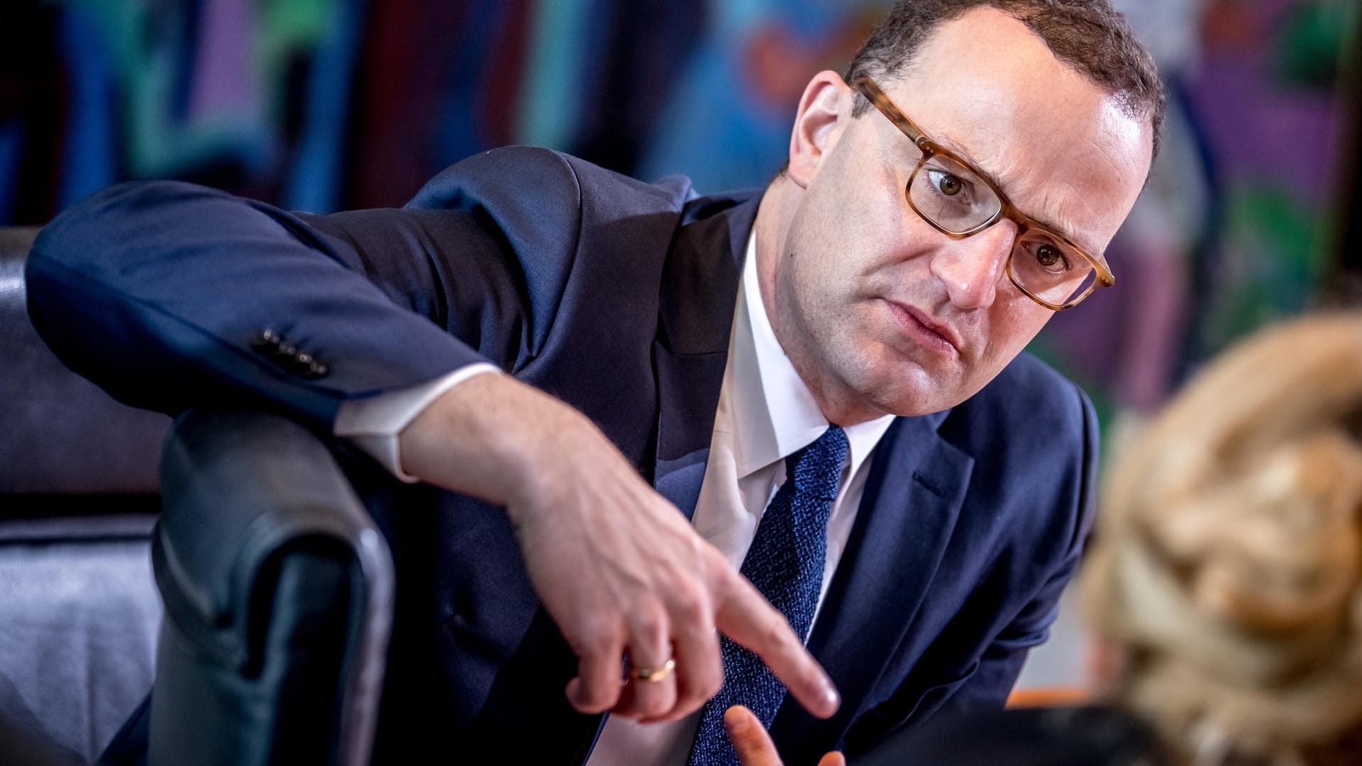 Gesundheitsminister Jens Spahn: Der CDU-Politiker reagierte in einem Interview mit Unverständnis auf die Kritik der Kirche, Kreuze in Amtsstuben seien eine reine politische Instrumentalisierung.