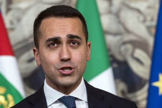 Sterne-Chef Luigi Di Maio: "Wir wurden nicht gewählt, um ins Parlament einzuziehen und dort zu kampieren, die große Herausforderung ist, den Worten Taten folgen zu lassen.