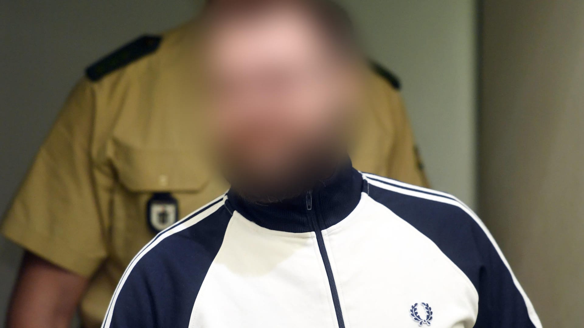 Der im NSU Prozess Mitangeklagte Andre E.: "Unser Mandant ist Nationalsozialist". Der im NSU Prozess Mitangeklagte Andre E.: "Unser Mandant ist Nationalsozialist".