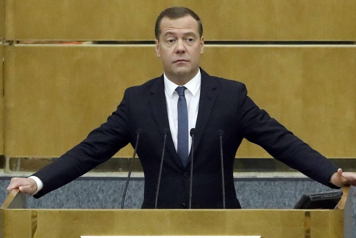 Der wiedergewählte Ministerpräsident Russland Dimitri Medwedew: 339 von 430 Sitzen der Duma gehören der Regierungspartei.