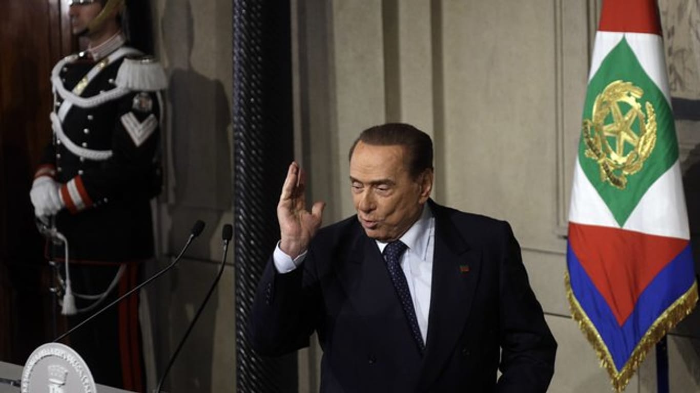 Berlusconi war bis zuletzt das Hindernis auf dem Weg zu einer Regierung der Fünf-Sterne-Bewegung mit der Lega.