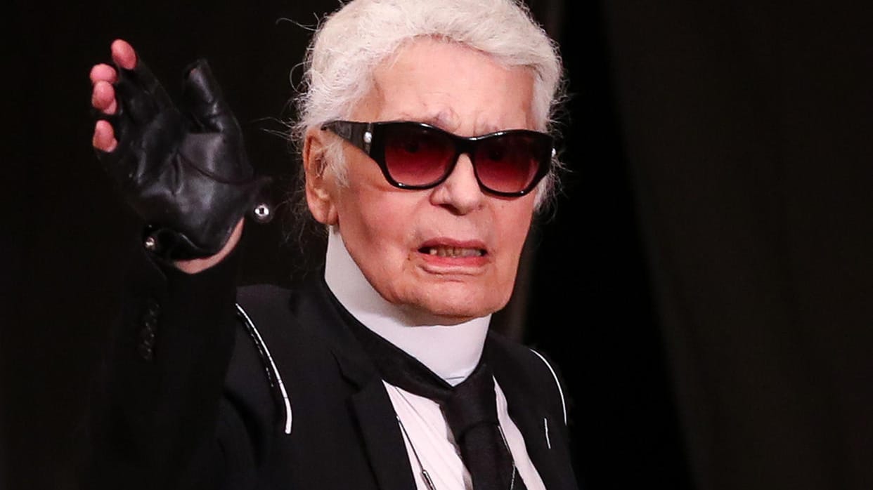 Karl Lagerfeld: Jetzt droht der Designer mit einer Rückgabe seiner deutschen Staatsangehörigkeit.