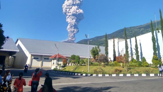 Der Gunung Merapi gilt als äußerst gefährlich. Der Gunung Merapi gilt als äußerst gefährlich.