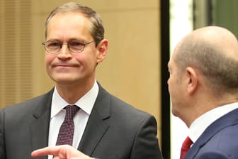 Michael Müller (l.), Olaf Scholz: Müller kritisiert die Pläne des Parteifreunds und Finanzministers Scholz.