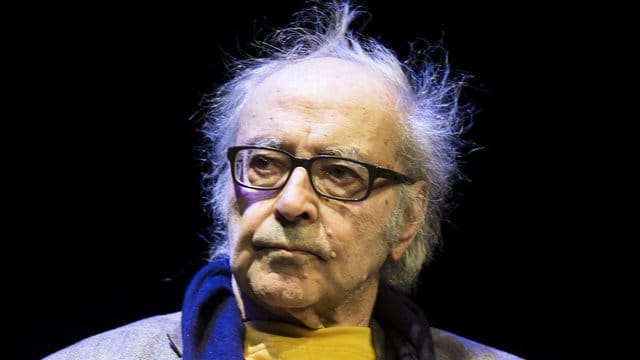 Regisseur Jean-Luc Godard ließ sich in Cannes über Facetime zur Pressekonferenz dazu schalten. Regisseur Jean-Luc Godard ließ sich in Cannes über Facetime zur Pressekonferenz dazu schalten.