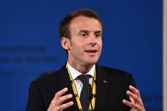 In Cannes wird Emmanuel Macron in einer Szene des Dokumentarfilms "On the Road in France" zu sehen sein.