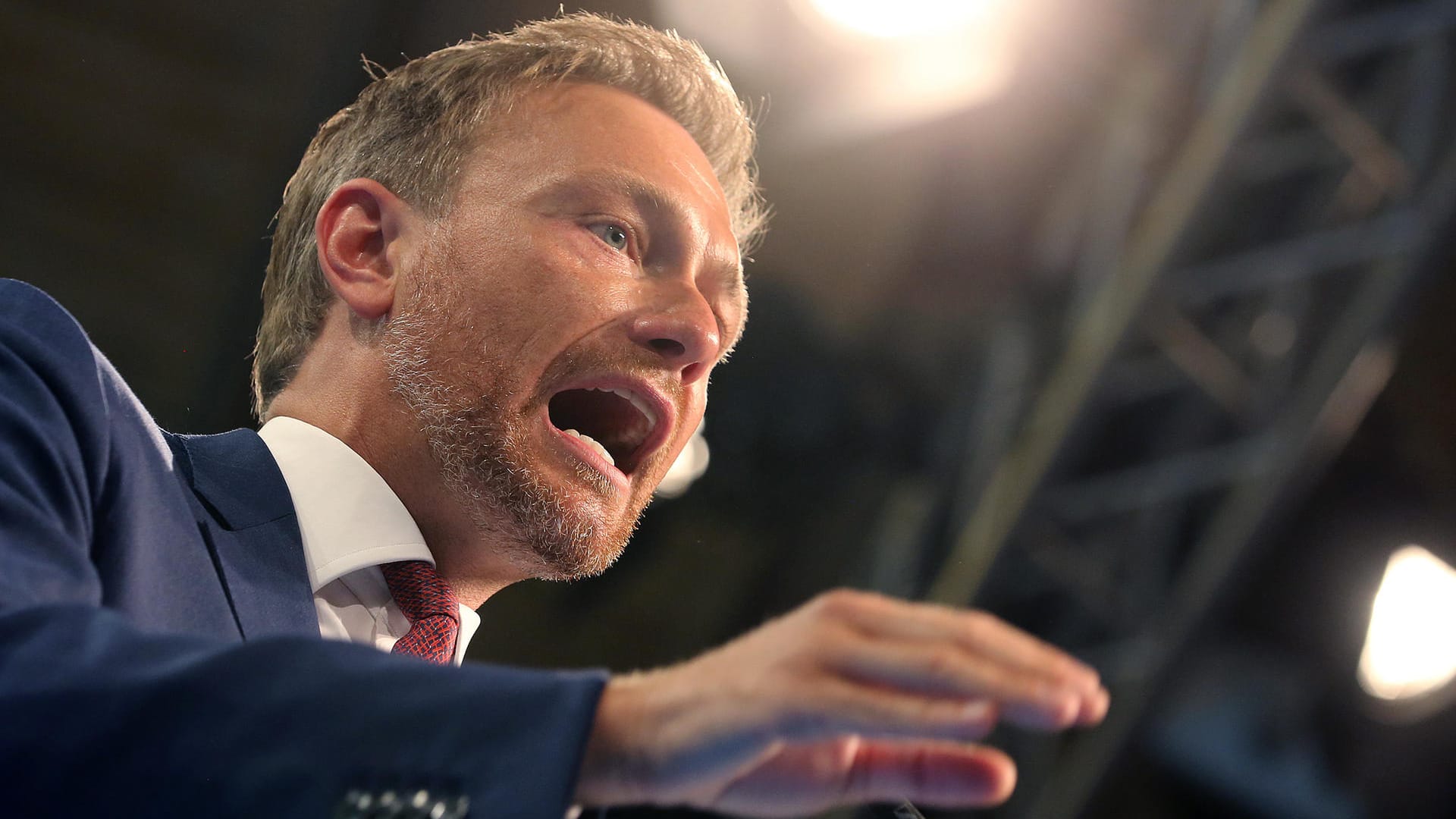 FDP-Chef Chrsitian Lindner: Die Partei stellt sich hinter seinen Russland-Kurs.