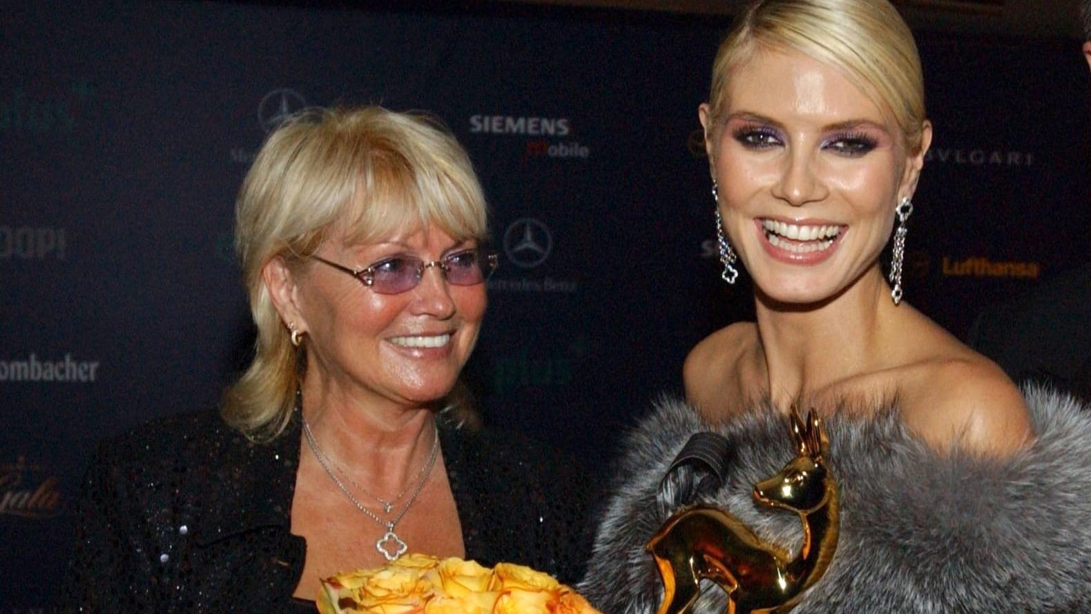 Ebenfalls ein Bild aus der Vergangenheit: Heidi Klum mit Mama Erna 2003 bei der Bambi-Verleihung. Ebenfalls ein Bild aus der Vergangenheit: Heidi Klum mit Mama Erna 2003 bei der Bambi-Verleihung.