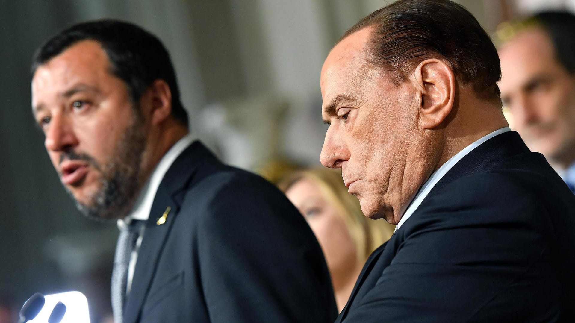 Matteo Salvini und Silvio Berlusconi: Die Regierungsbildung in Italien nimmt Gestalt an. Matteo Salvini und Silvio Berlusconi: Die Regierungsbildung in Italien nimmt Gestalt an.