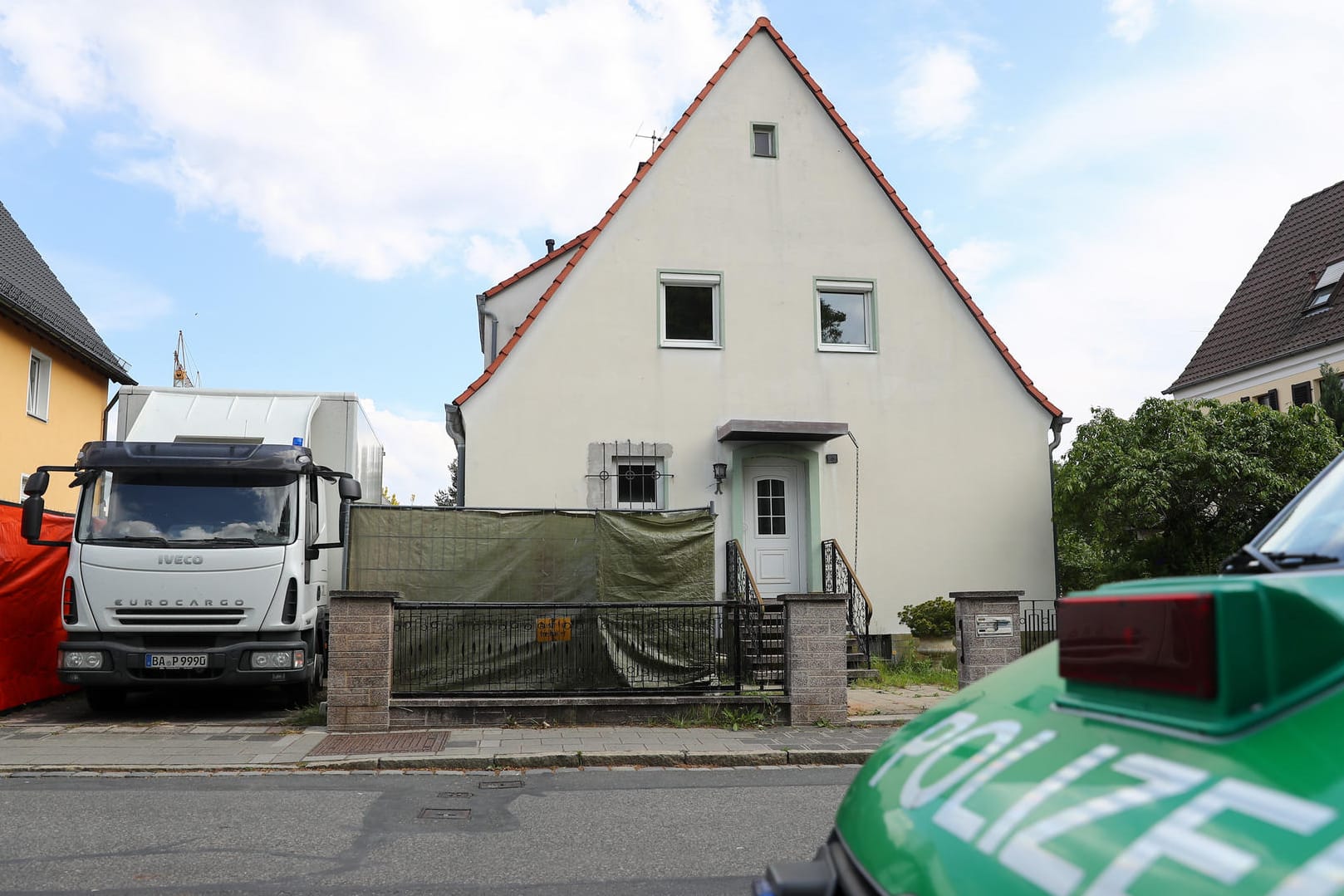 Hausdurchsuchung in Nürnberg: Was ist der damals 49-jährigen Postbotin damals zugestoßen?