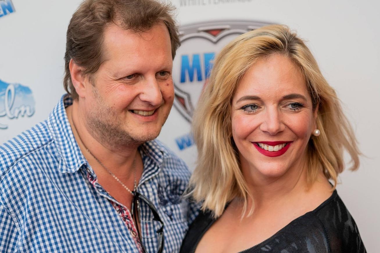 Auch sexlos glücklich: Jens Büchner und seine Daniela haben keine Zeit für Inimitäten.