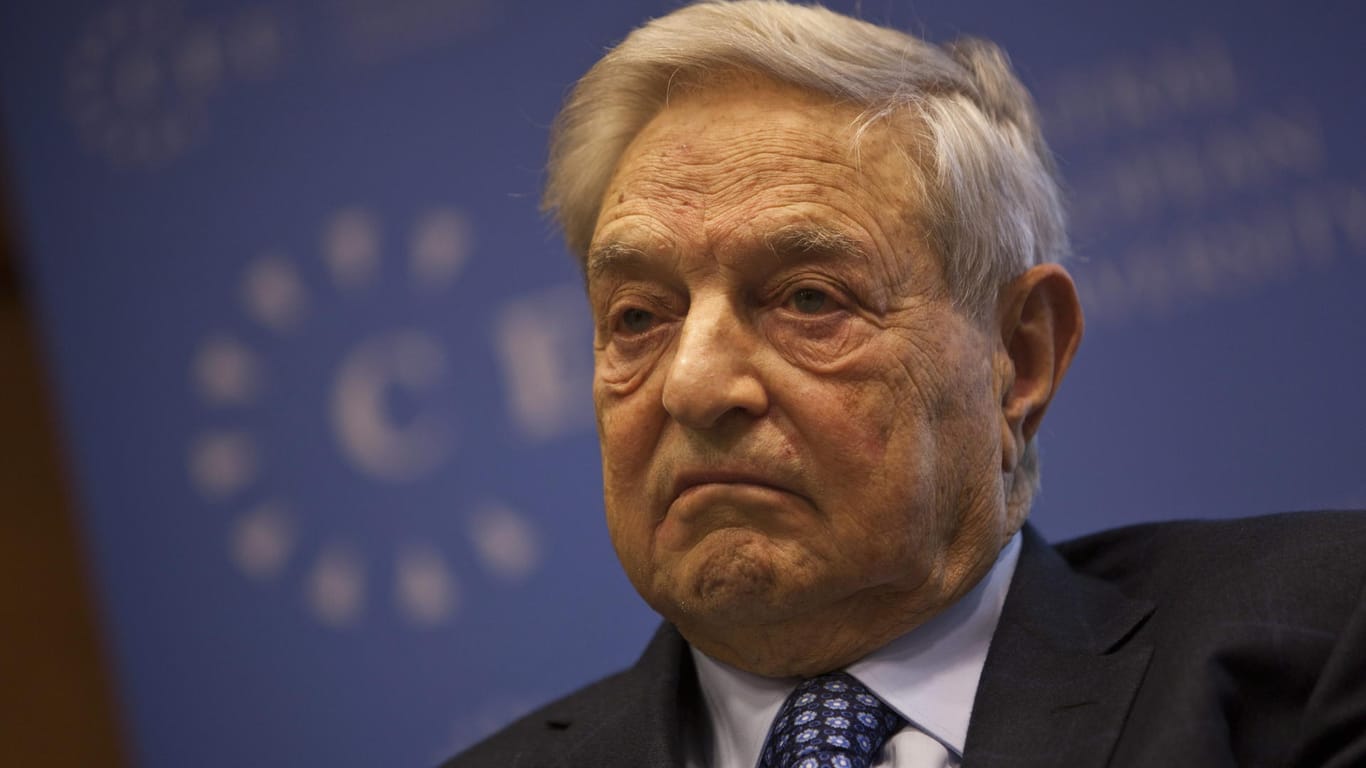 George Soros: Der US-Amerikaner wurde in Ungarn geboren und überlebte als Kind den Holocaust.