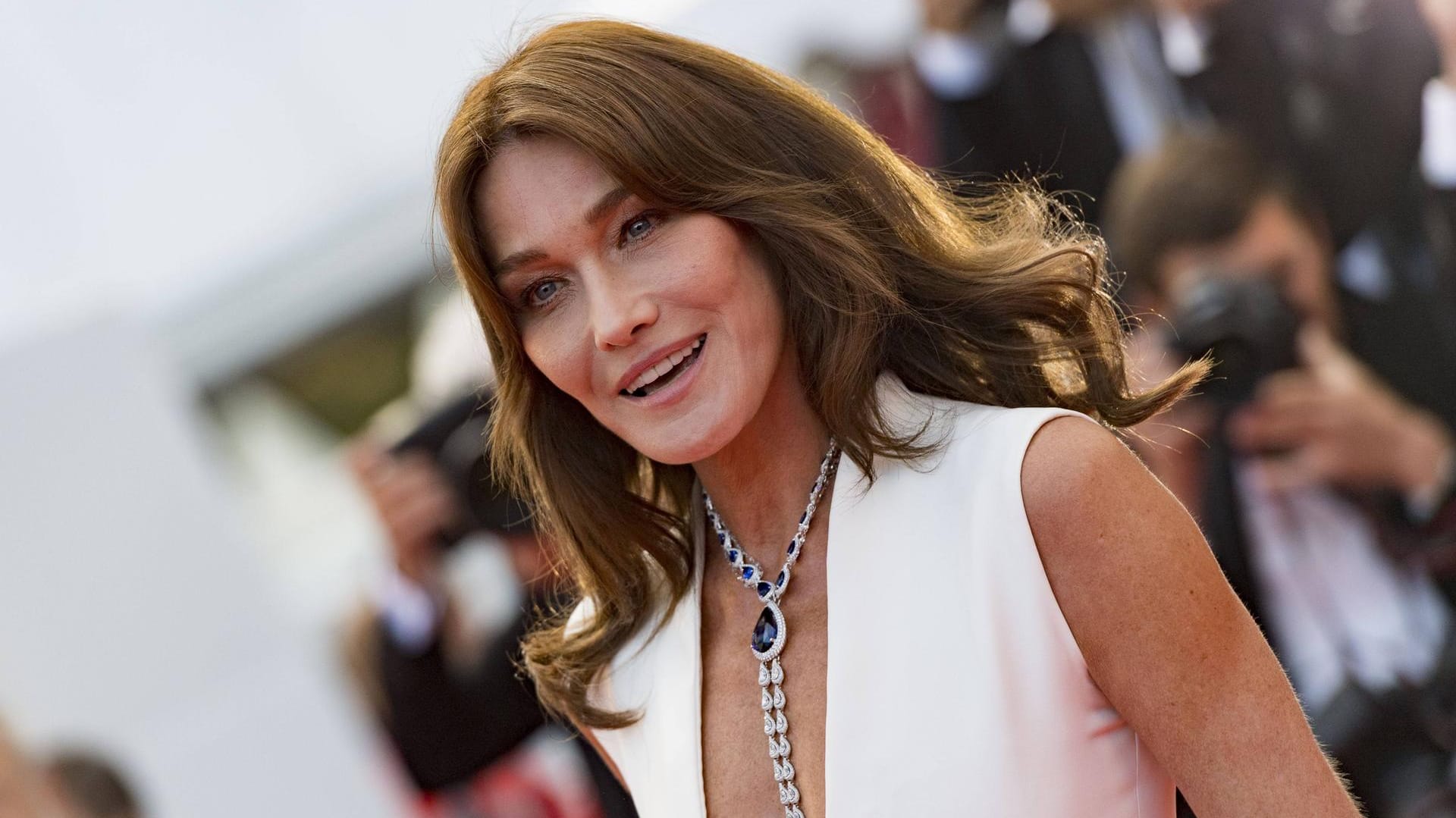 Frankreichs ehemalige First Lady: Carla Bruni ist mit ihren 50 Jahren ein richtiger Hingucker.